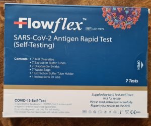 Lateral flow test kit